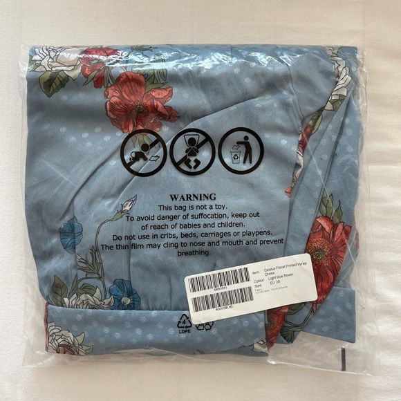 GESTAZ floral printed wrap dress in Blue Size: US 6 EU 38 - Picture 5 of 5